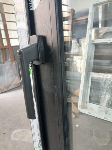 Ventana PVC negro