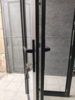 Puerta batiente PVC negro 0.85x2.37 m - Imagen 5