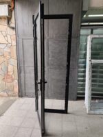 Puerta batiente PVC negro 0.85x2.37 m - Imagen 6