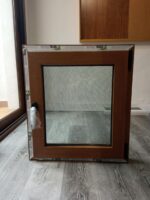 Ventana batiente PVC Roble 60x68 - Imagen 6